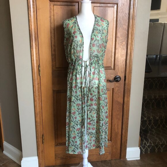 Like New Lauren Conrad One Size Sleeveless Mint Green Floral Wrap / Coverup - Picture 6 of 7